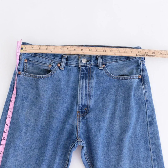 Levis 505 Mid-Wash Straight Leg  Blue Denim Jeans Size 36X30 - Picture 4 of 14